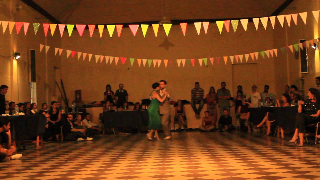 Inés Muzzopappa y Alejandro Hermida / Mi vieja linda (milonga)