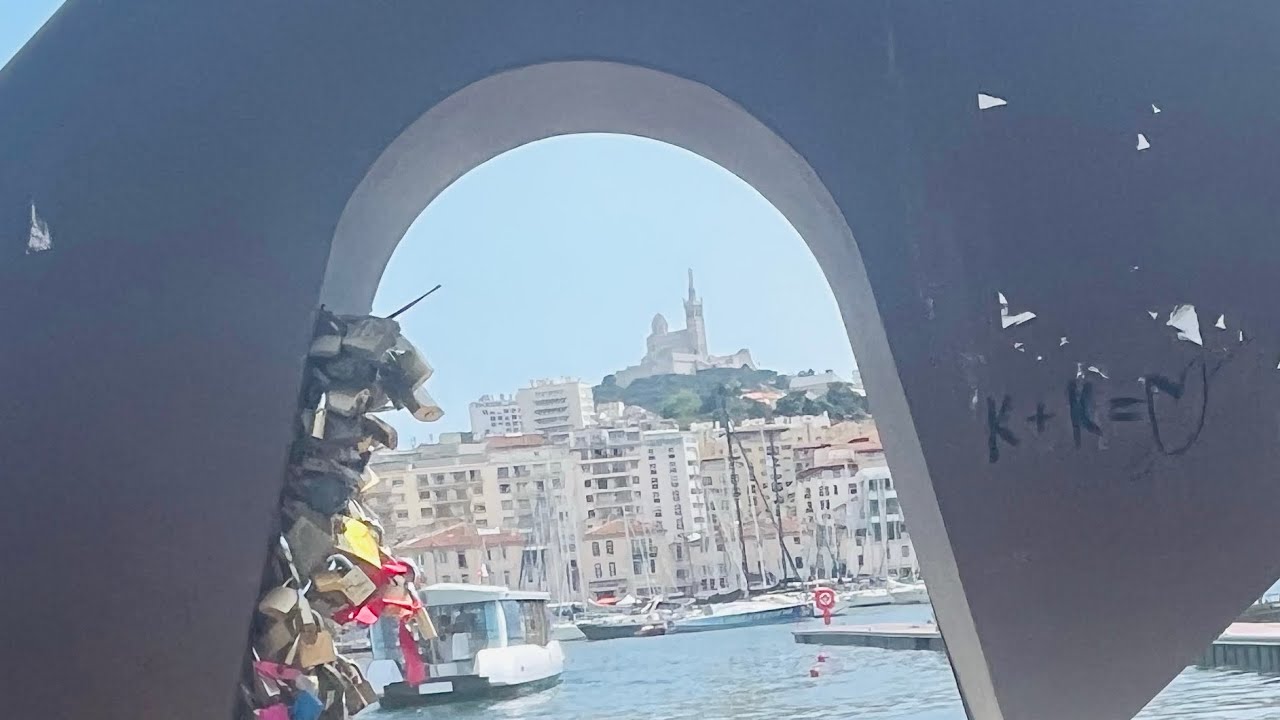 Cosmopolitan Marseille -Noaille