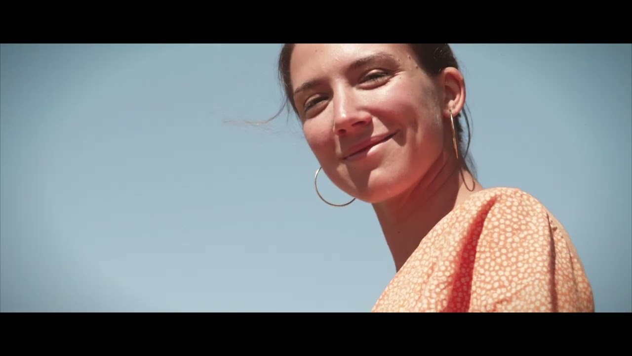 mickey3d - &Eacute;milie dansait (Clip officiel)