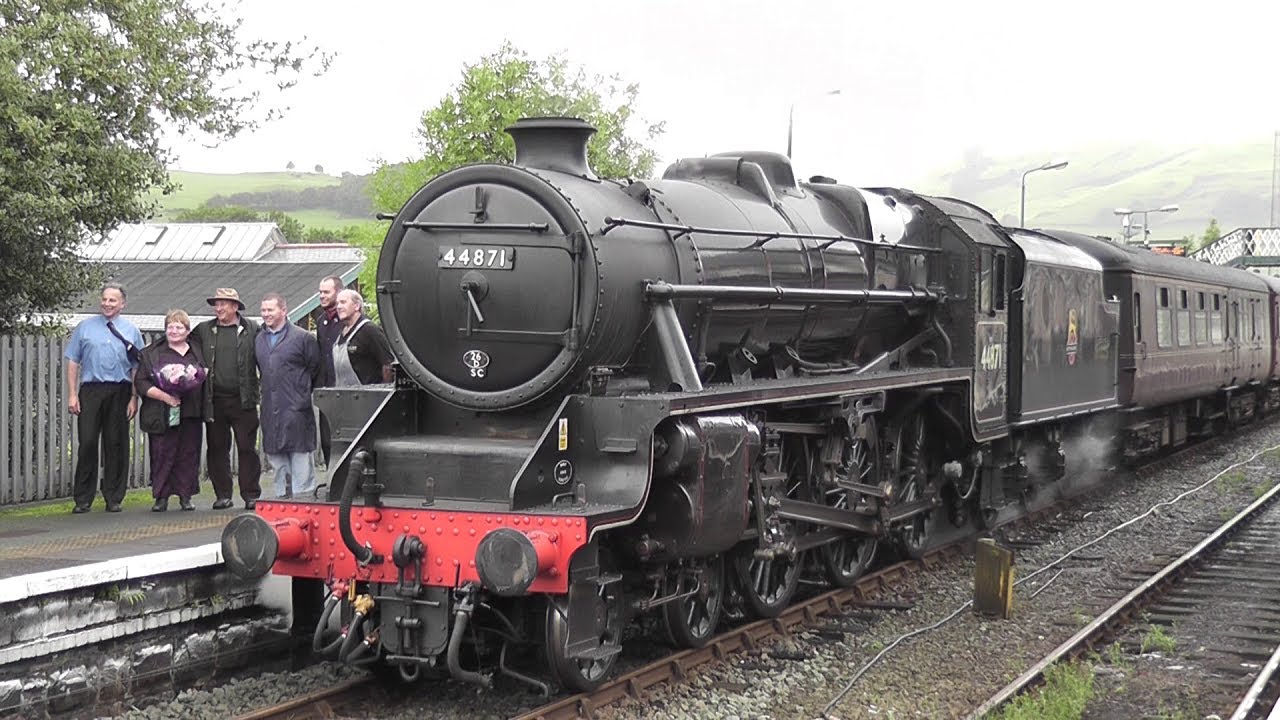 Black 5 44871 on The Cambrian Coast Express - 20/08/10