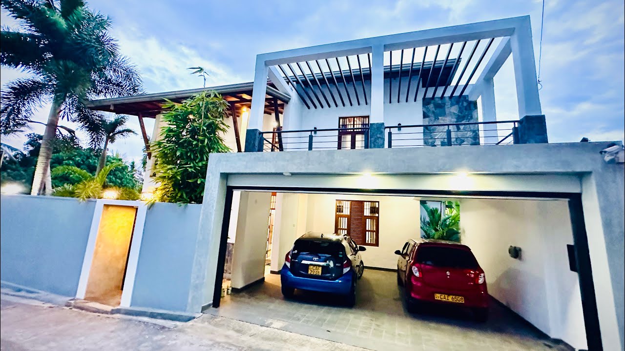 (S821) Super Luxury Two story House Sale In Baththaramulla Palawatta Lake rd suranga : 0771255639