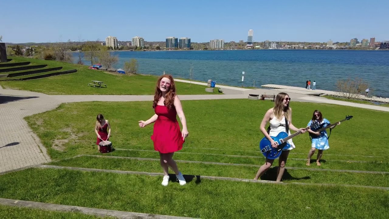 Monday Big - Hubba Hubba (Official Music Video)