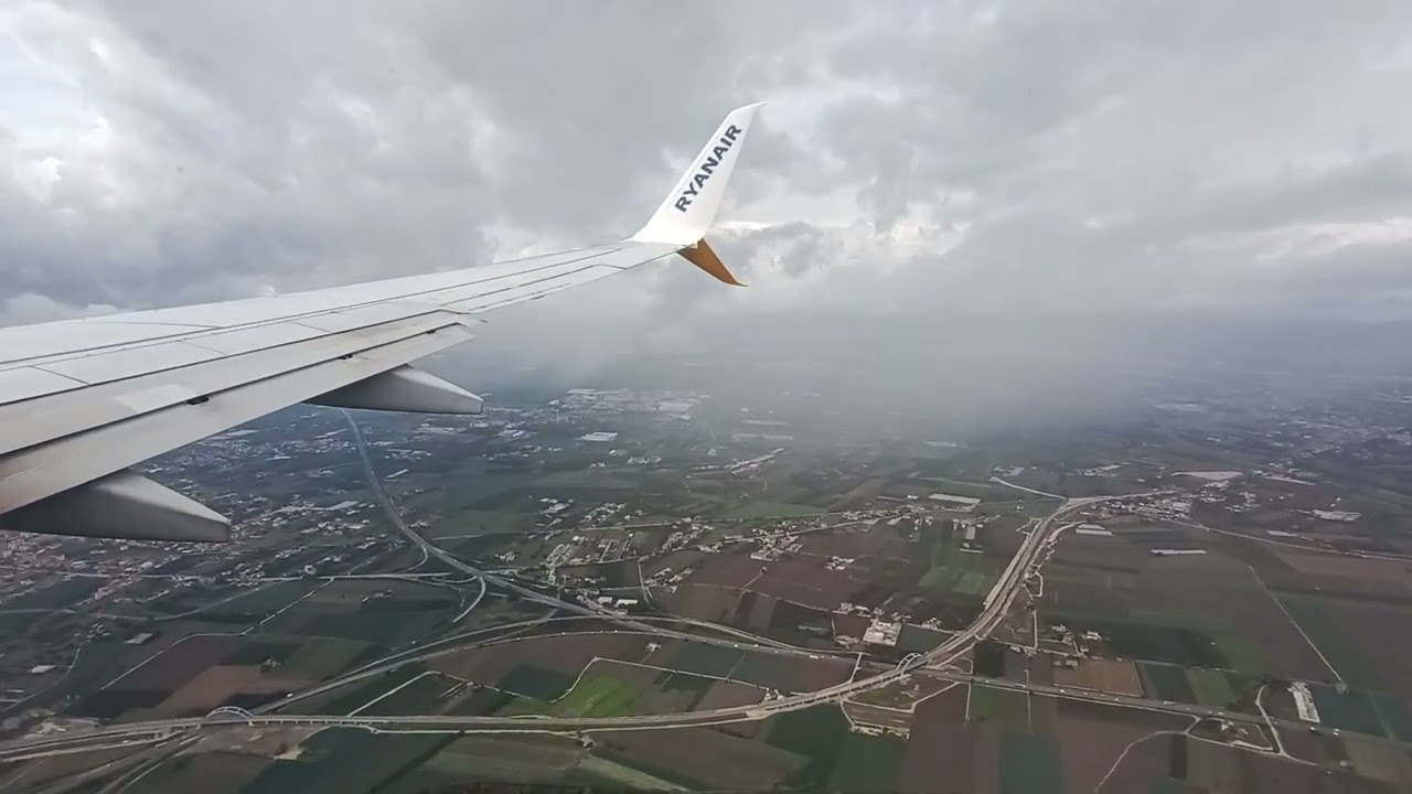 Landing Naples-Capodichino International Airport. 23/10/2025