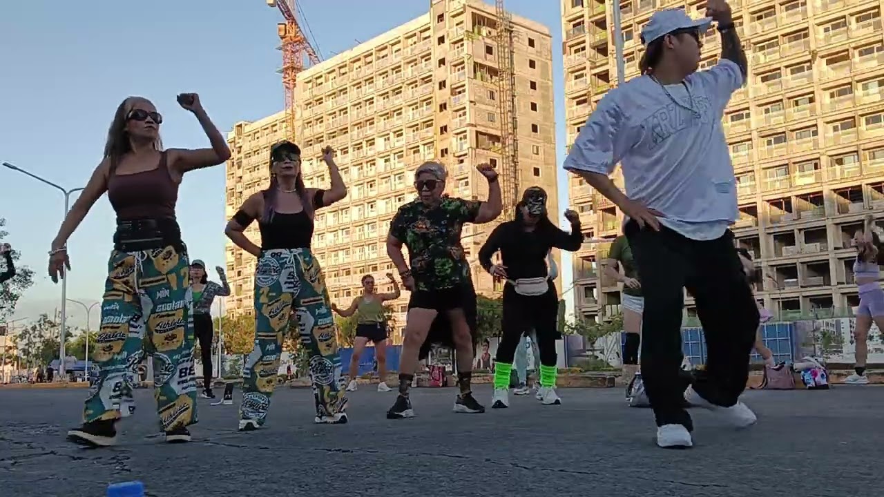 Zumba sms w/ zin John Mark green 💚💚💚
