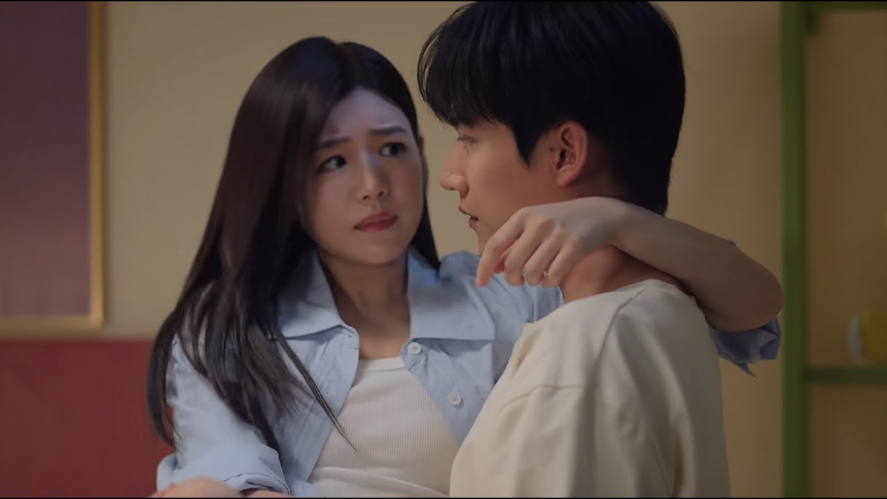 🦋 陳妍希生病臥床，奶狗弟弟從早陪到晚#中国电视剧 #周柯宇 #zhoukeyu #drama #爱情 #movie #love #陈妍希 #狙击蝴蝶#霸道总裁
