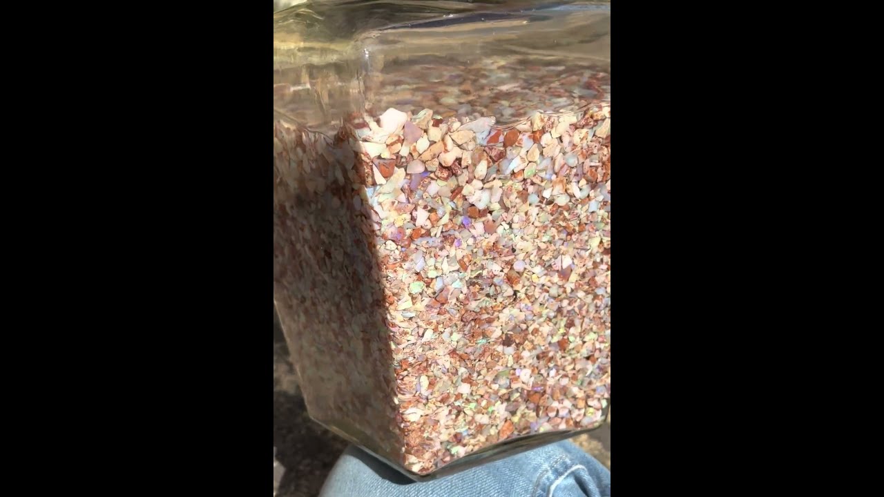 Australian Opal chips. Ethically mined in Coober Pedy. Uncut raw opal at wholesale prices.