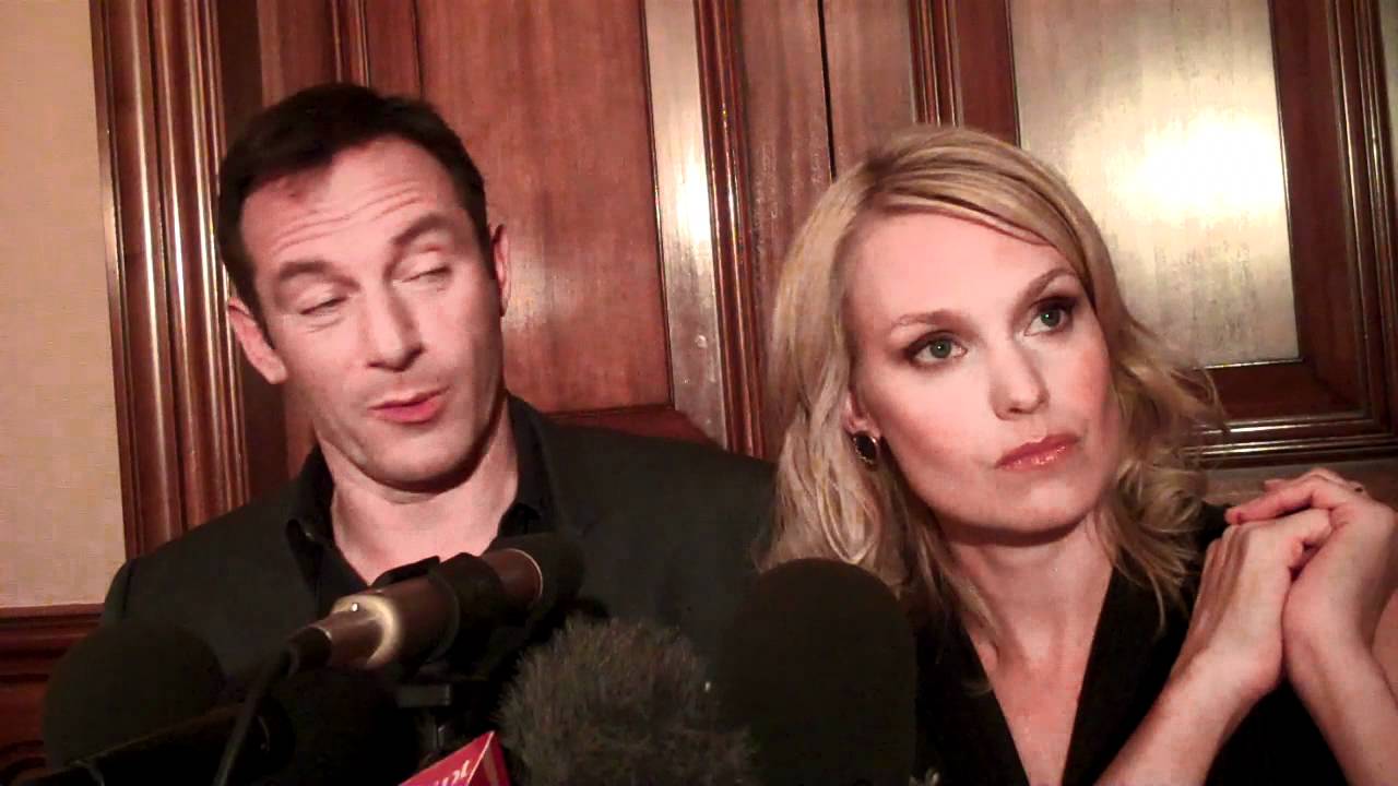 JASON ISAACS - LAURA ALLEN ON THE PREMISE OF THE SHOE.mp4