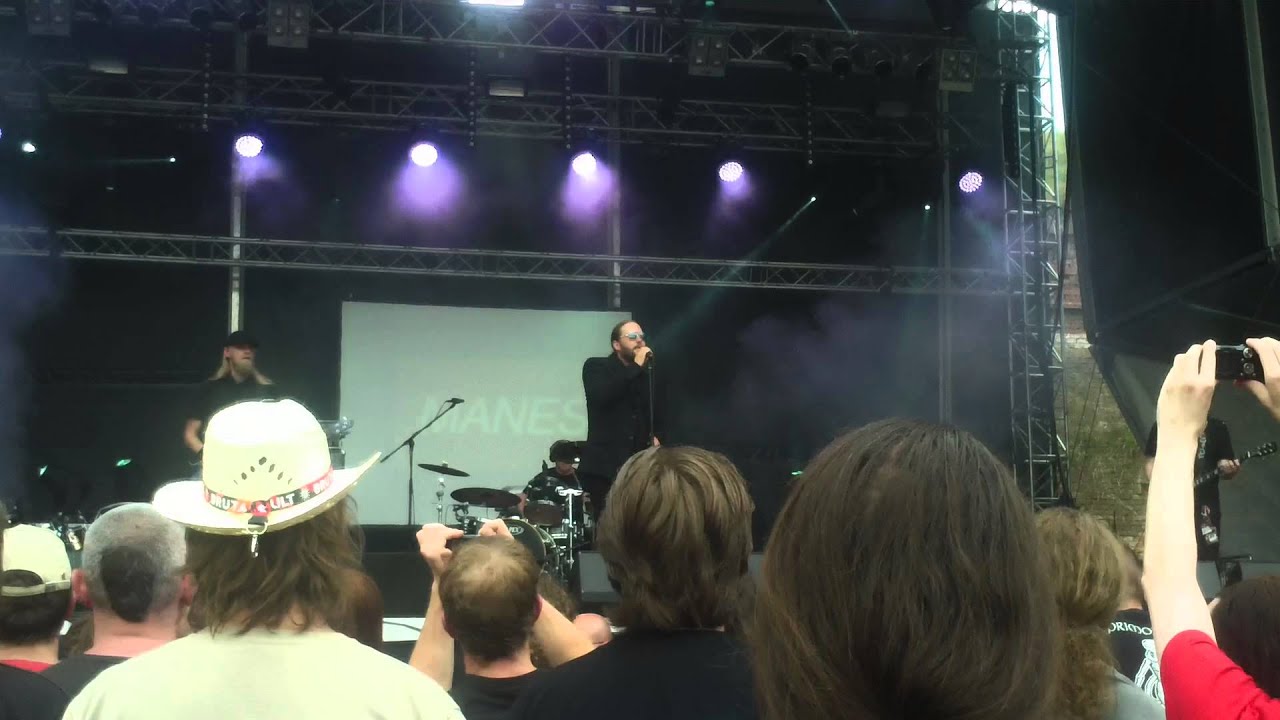 Manes - Blanket of Ashes (Live @ Brutal Assault 19)