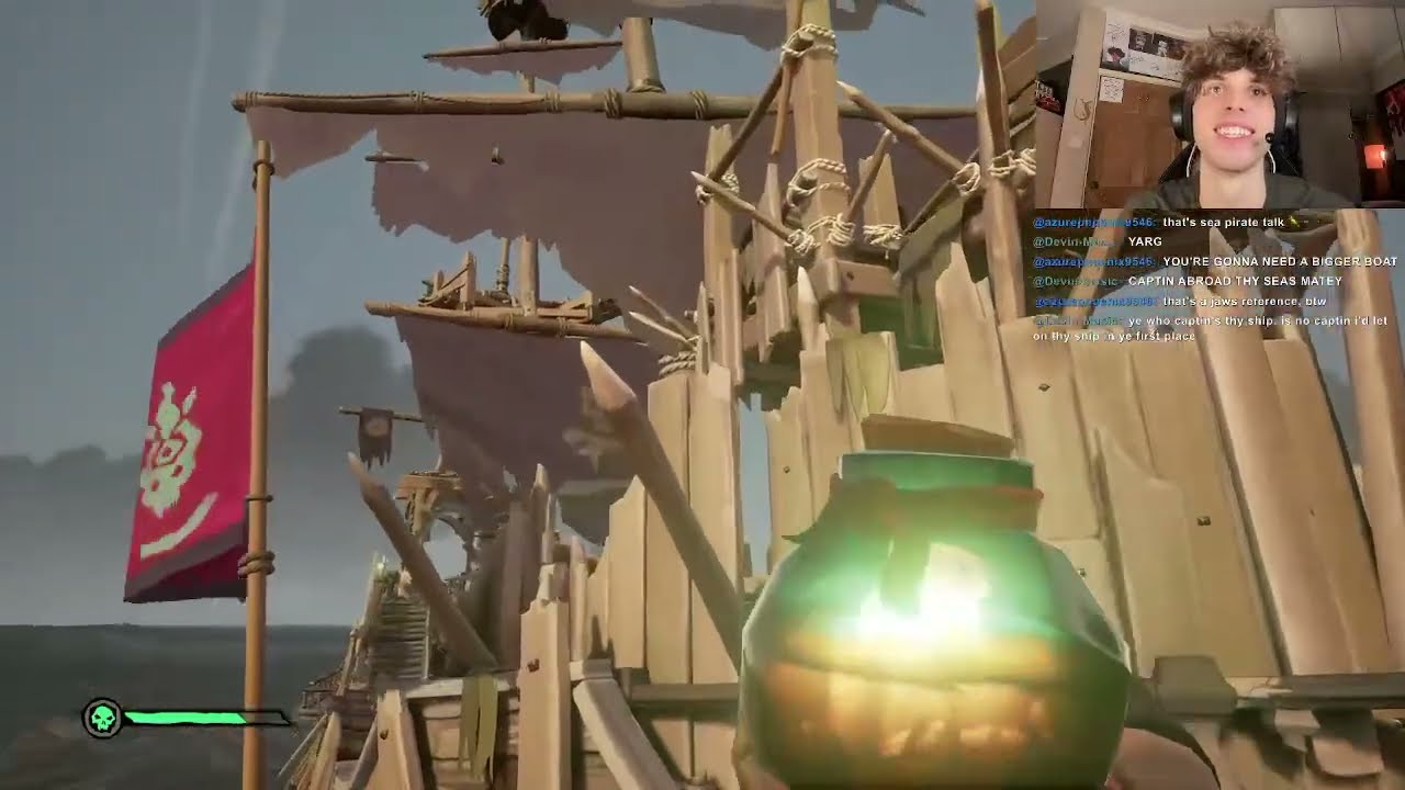 Grabbing booty with Julie on Sea of Thieves