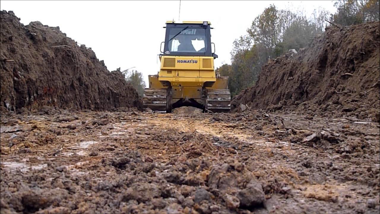 Komatsu D39 Slot Dozing