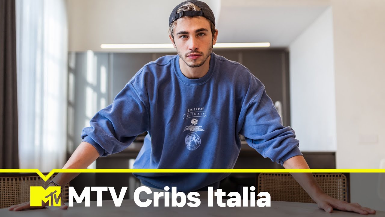 Riki e il suo salotto, tra relax, premi vinti e mobili unici | MTV Cribs Italia 2