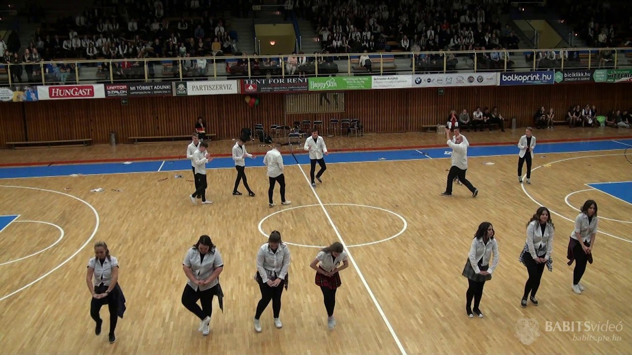 12.A osztály szalagavató tánca - 2017. december 08.