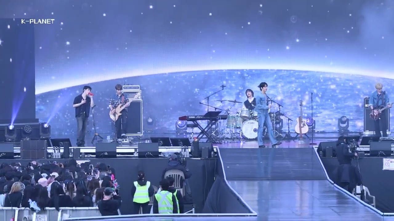 【2025 TREND WAVE】N.Flying (엔플라잉) 'Flashback, Songbird, Star, 옥탑방, Blue Moon' 4K Fancam 직캠 | 트렌드웨이브