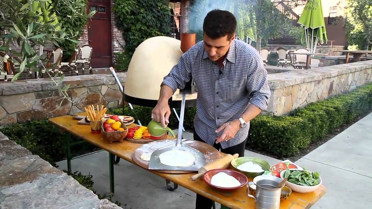 Michael Chiarello loves this wood-fired pizza oven