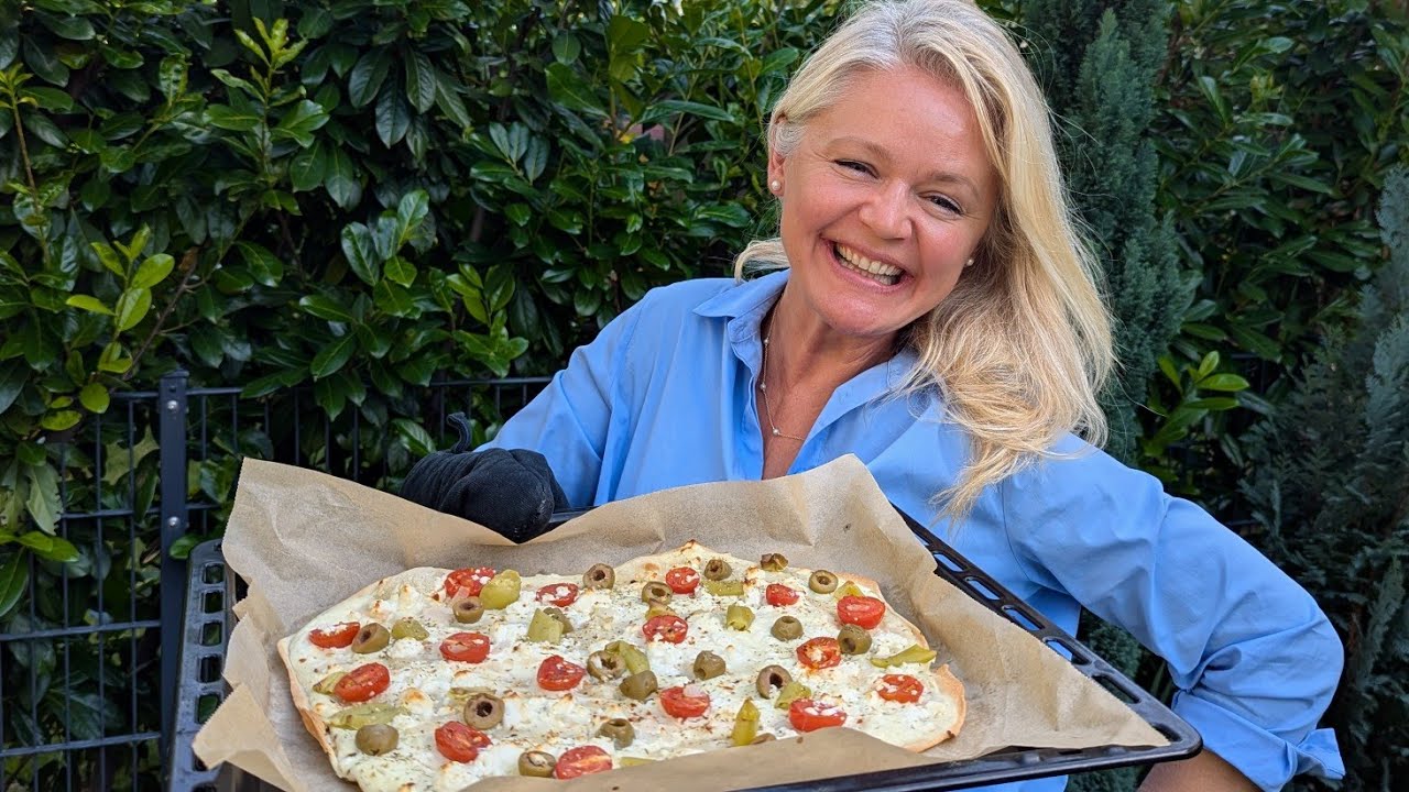 1 Teig, 3 Flammkuchen-Variationen: Elsässer Art, Griechische Art und mit Ziegenkäse Kreative Rezepte