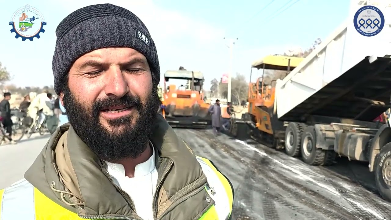 کار قیرریزی ۱.۵ کیلو متر سرک از سوی شرکت امارتی سپین زر کندز!