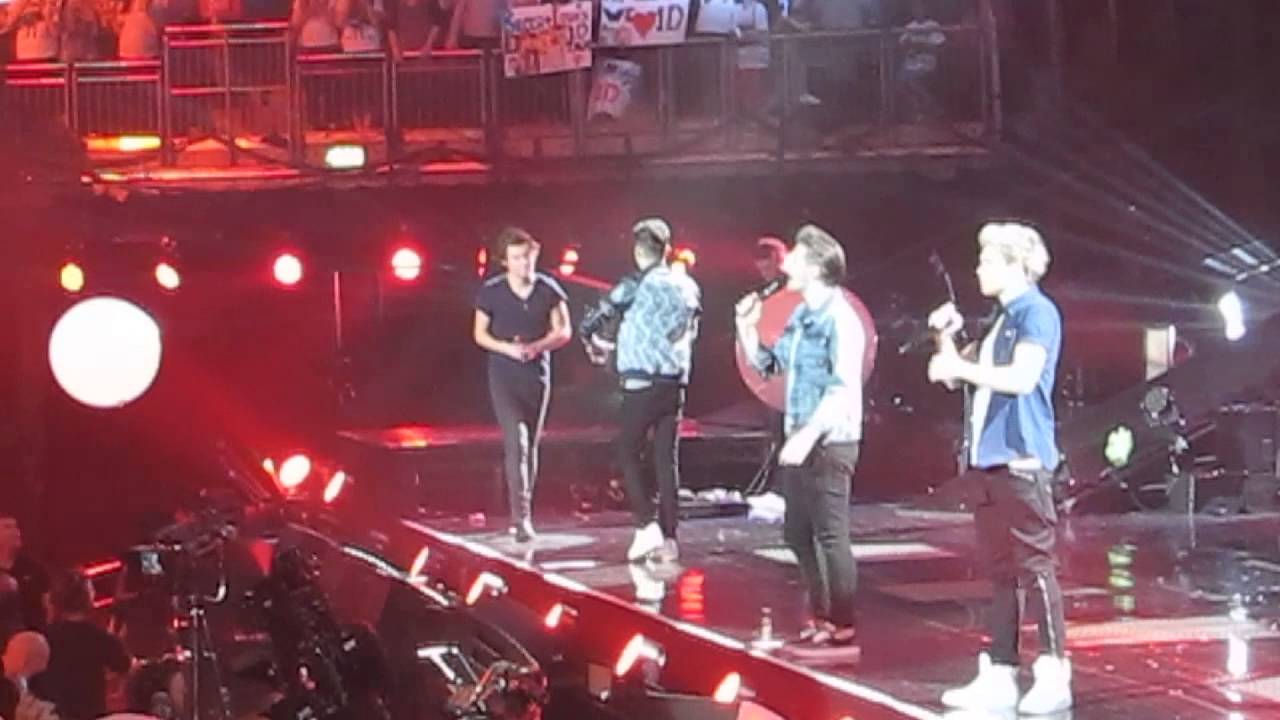 What makes you beautiful + ending - One Direction TMH Tour 06/04/13
