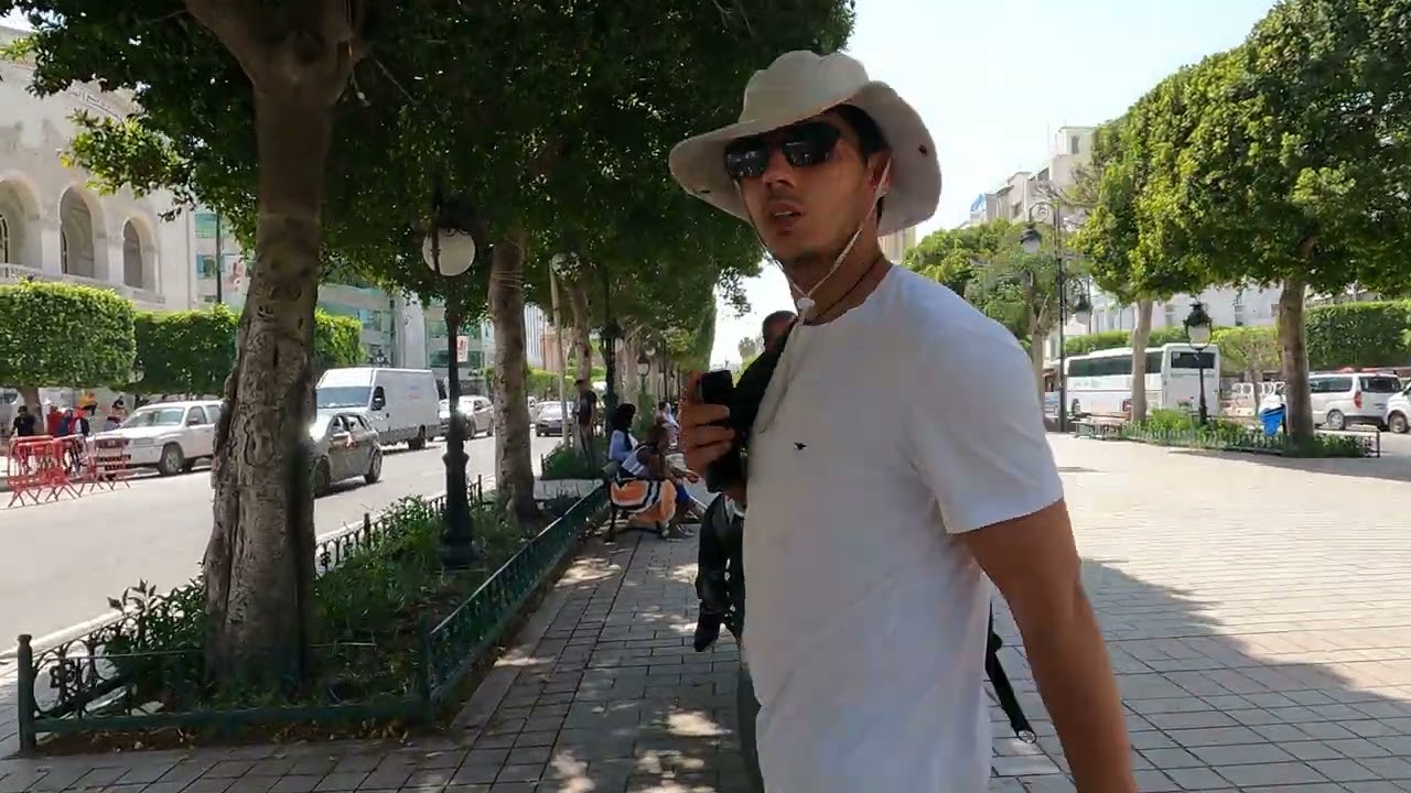 #Tunis #Tunisia Avenue Habib-Bourguiba | Tour of Tunis Capital city of Tunisia | شارع حبيب بورڨيبة
