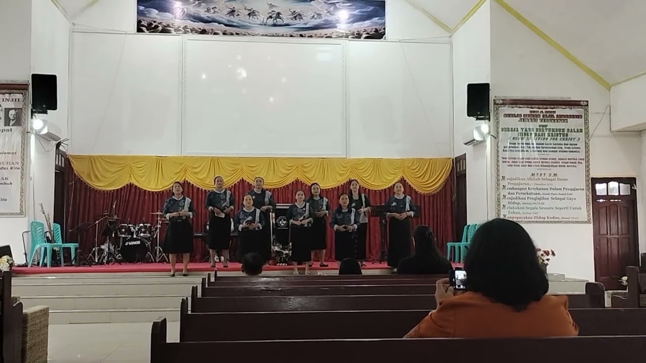 Tuhan Pasti Bersamaku@Vocal Grup Theodora@nyanyi part kedua@GKII Jemaat Tengkapak.