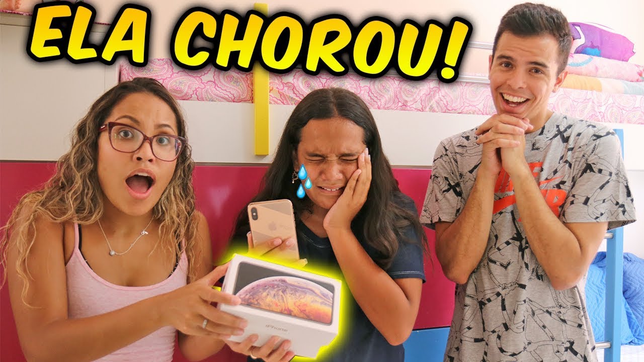 DEMOS UM IPHONE X MAX PARA MINHA IRMÃZINHA!