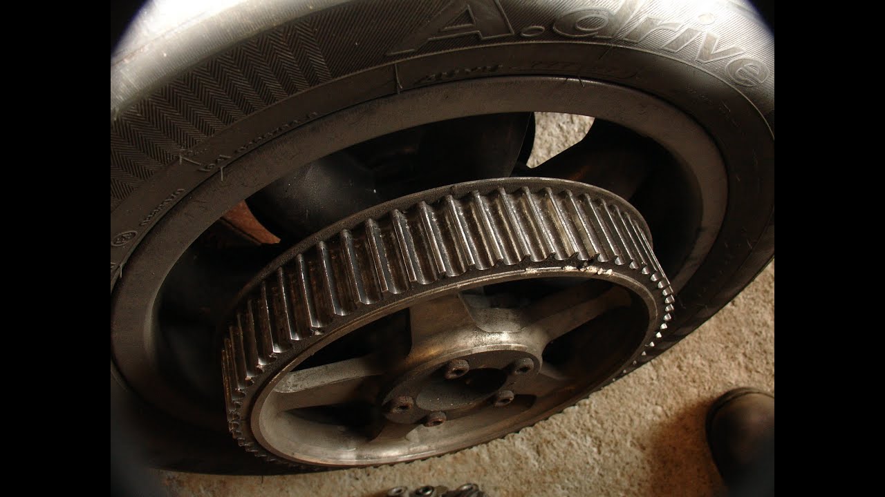 Morgan 3 wheeler workshop  removing the rear wheel