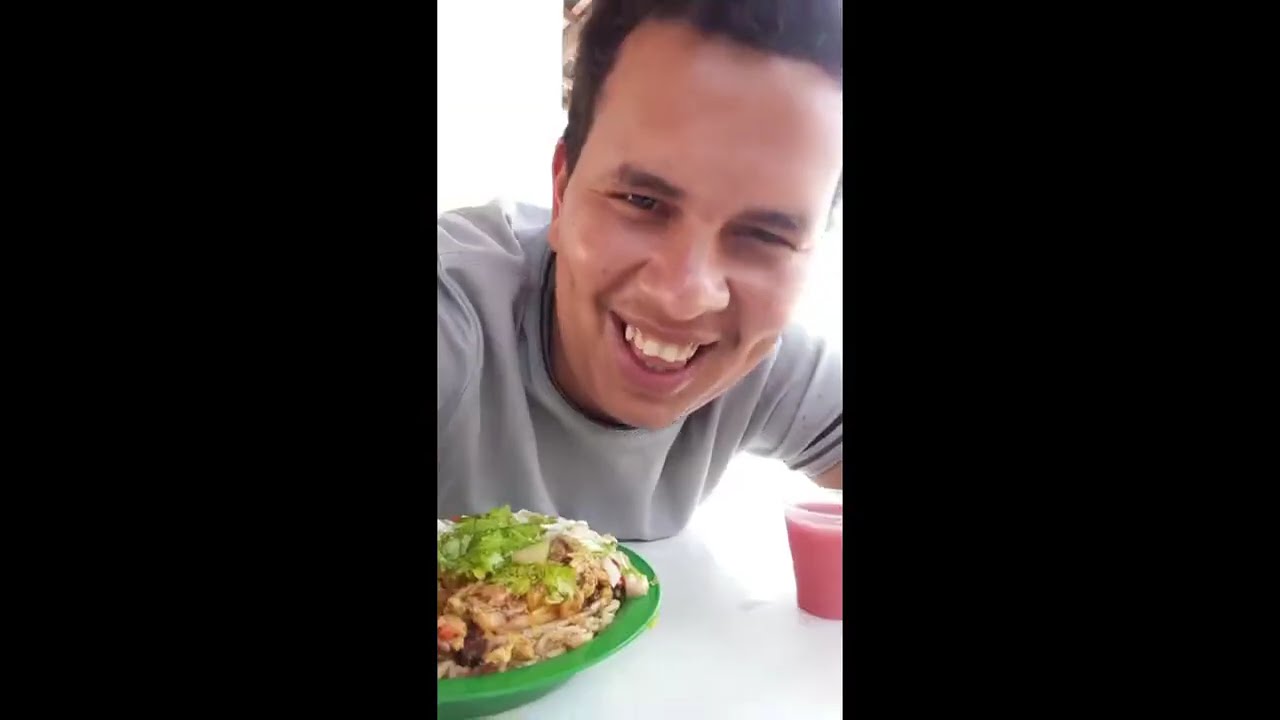 É bom rir;