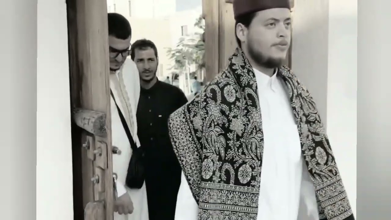 عابد يحمل في جنبيه اشراق اليقين