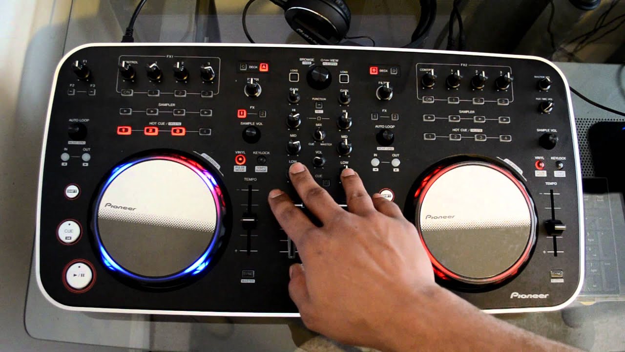 Pioneer DDJ-ERGO USB Digital DJ Controller Review Video
