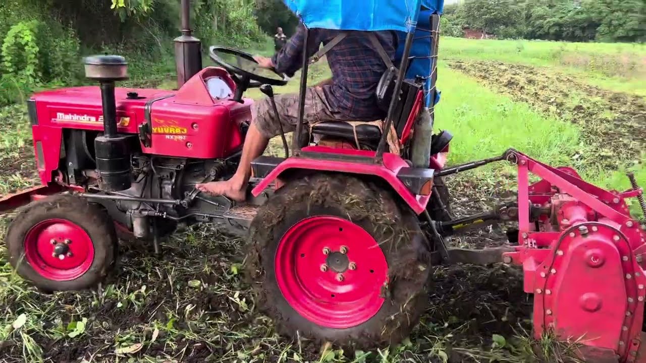 Mahindra Yuvraj 215 nxt-nt #trending #tractor #viral #mahindra ​⁠@tractorsvillage9440 #4k
