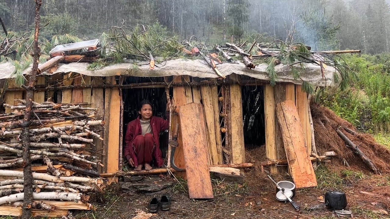 Naturally Peaceful And Beautiful Himalayan Mountain Village Life in Rainy Season || Rural Life Nepal