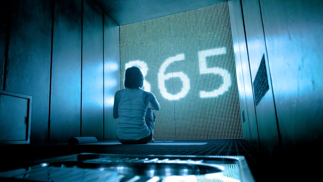 Je Uvězněna ve Virtu&aacute;ln&iacute;m Vězen&iacute;, Kde Jeden Rok Trv&aacute; Jednu Minutu v Re&aacute;ln&eacute;m Světě