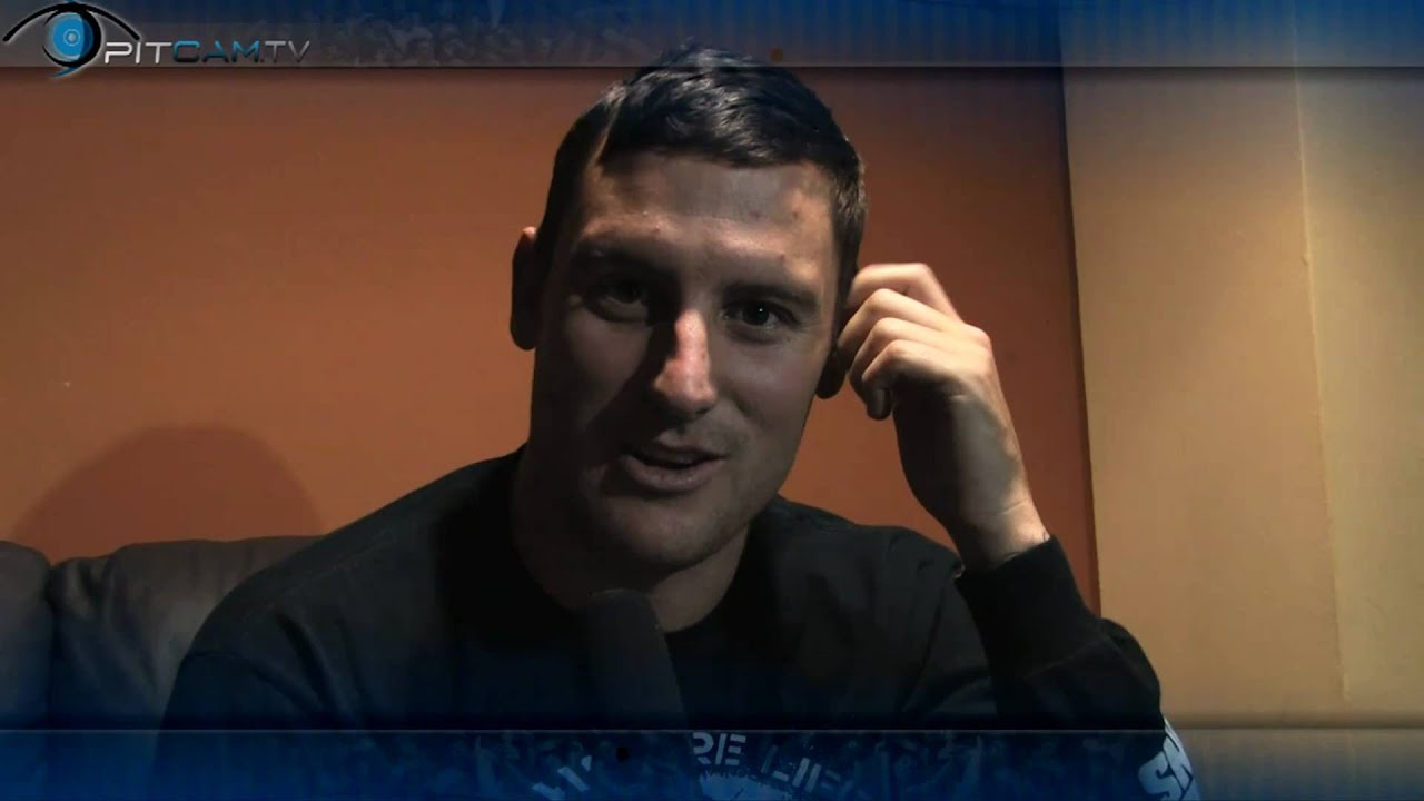 Parkway Drive - Fans ask Winston at Imperial Clothing Never Say Die Tour ! | PitCam