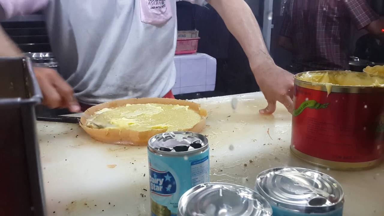 MARTABAK SINAR BULAN at Muara Karang [CAUTION! CHEESE PORN]
