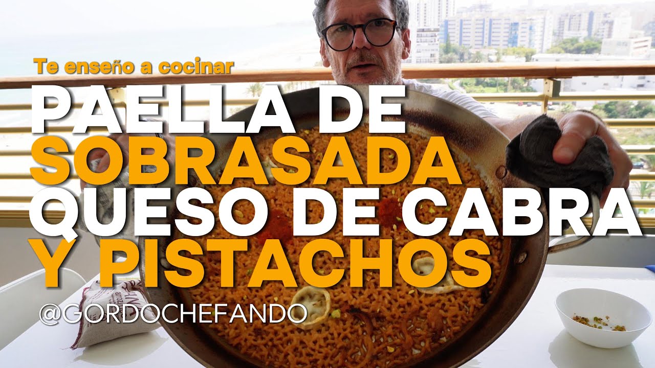 Paella de sobrasada queso de cabra y pistachos