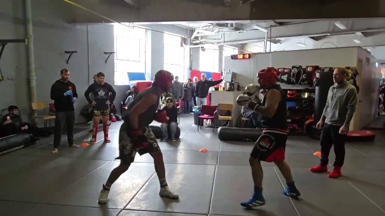 LIVE SPARRING Zayne vs TJ