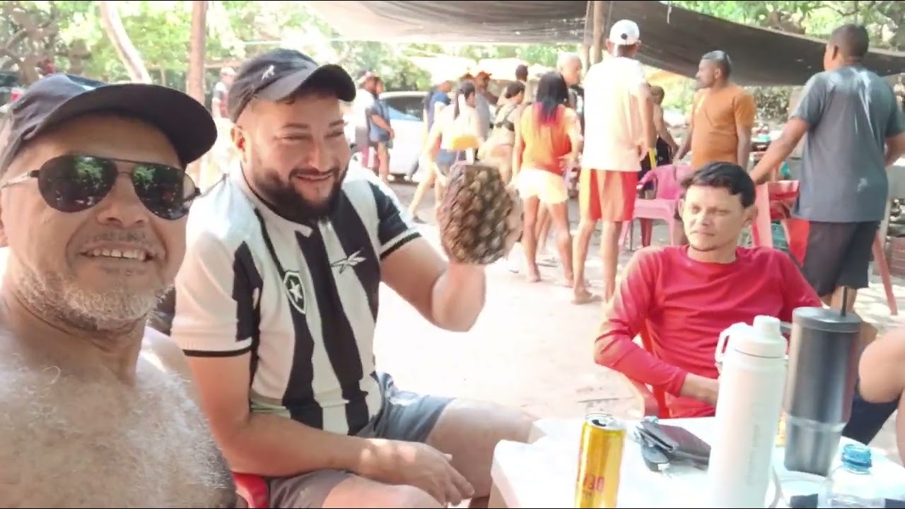 DOMINGO FINAL DE ANO E EU AQUI COM UMA TURMA BOA 