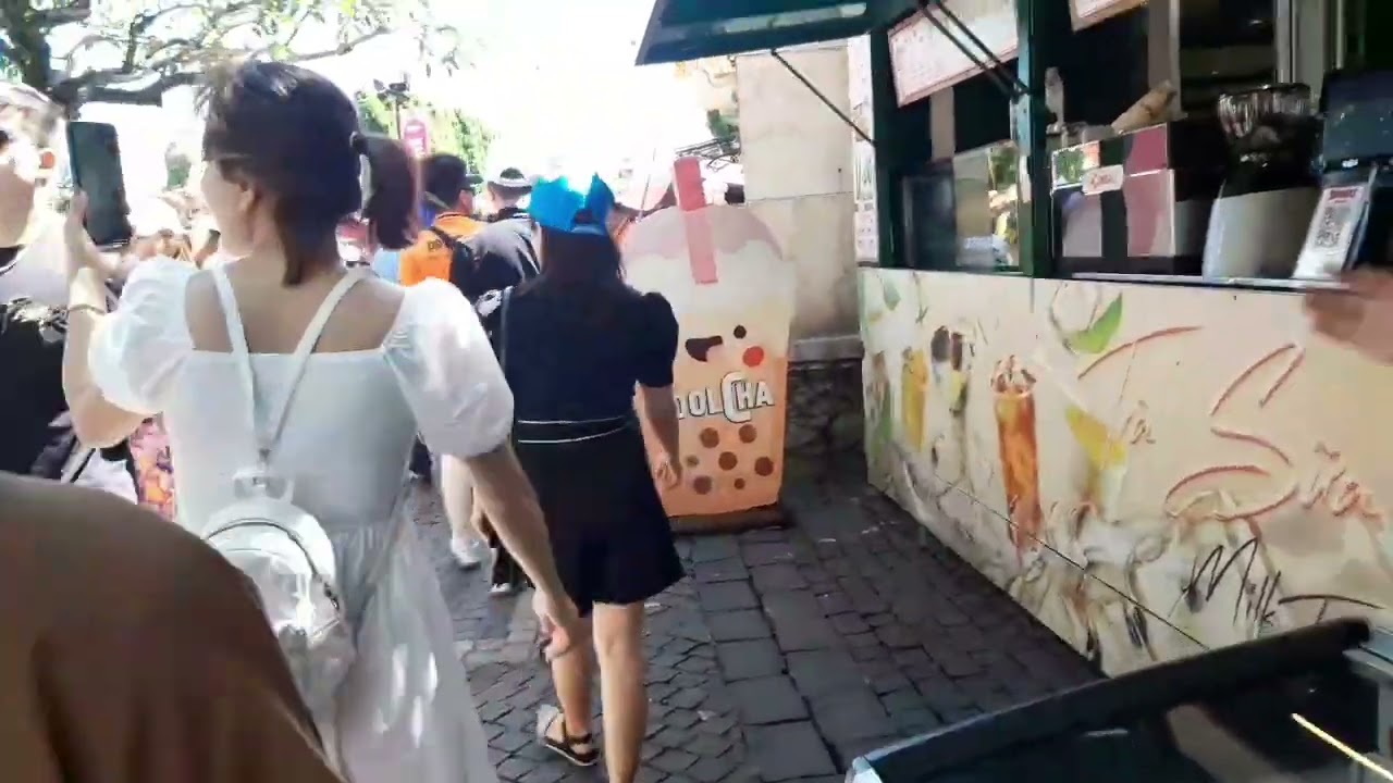 Khám phá vườn hoa Le tình yêu - Vườn hoa jardin D'amour Bà Nà Hills.