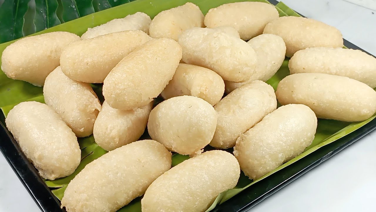 SAKING ENAKNYA HABIS DALAM SEKEJAP, KUE DARI TEPUNG KETAN &KELAPA PARUT, RESEP GEMBLONG KETAN PUTIH