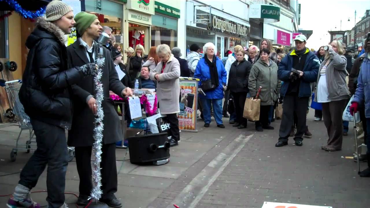 The Dualers - 'Beautiful Stranger' - Last Romford Busk