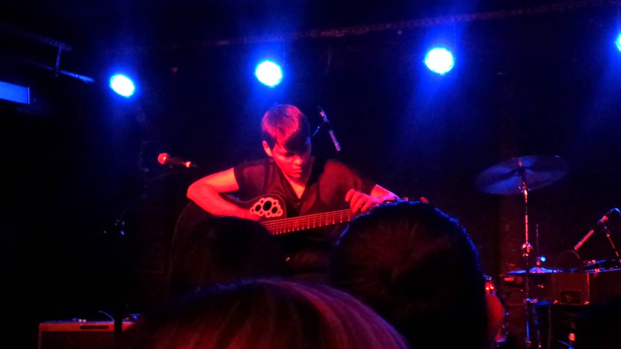 Kaki King - Close Your Eyes & You'll Burst into Flames live @ Mercury Lounge 04-25-13