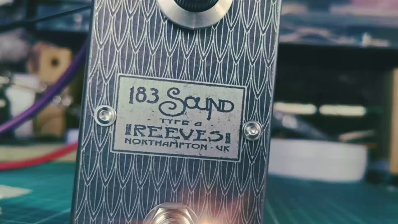 Reeves Electro 183Sound High Gain Fuzz short demo.