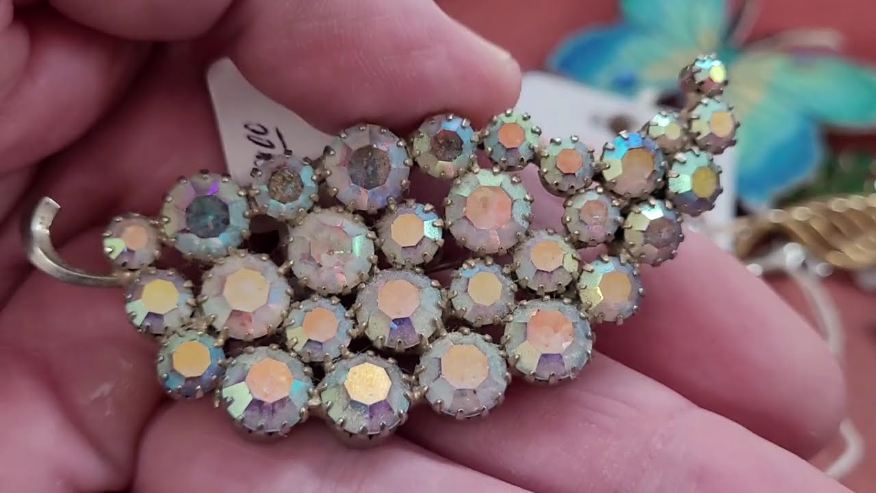 TONS of Vintage Jewelry! Antique with me in OKLAHOMA!