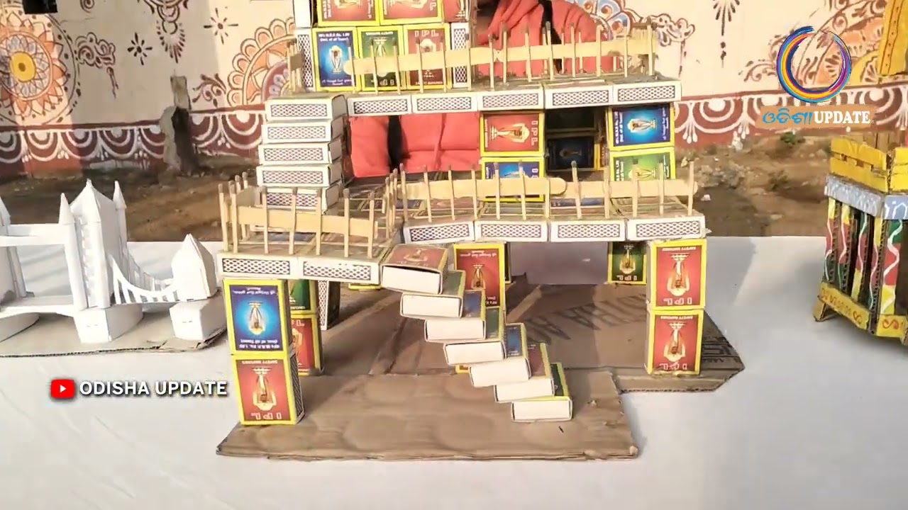 Beautiful crafts made from unused materials #OdishaUpdate #pathautsav