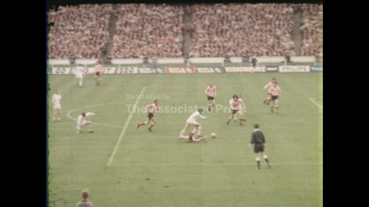 ENGLISH CUP FINAL - IN COLOUR