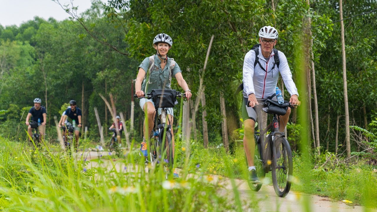 Über den Wolkenpass ins Mekong-Delta in Vietnam mit dem E-Bike fahren.