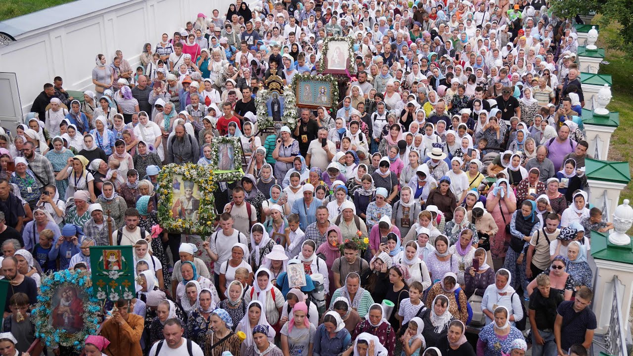 ☦️🙏🏻ХРЕСНИЙ ХІД З ВОЛИНІ прийшов до ПОЧАЇВСЬКОЇ ОБИТЕЛІ