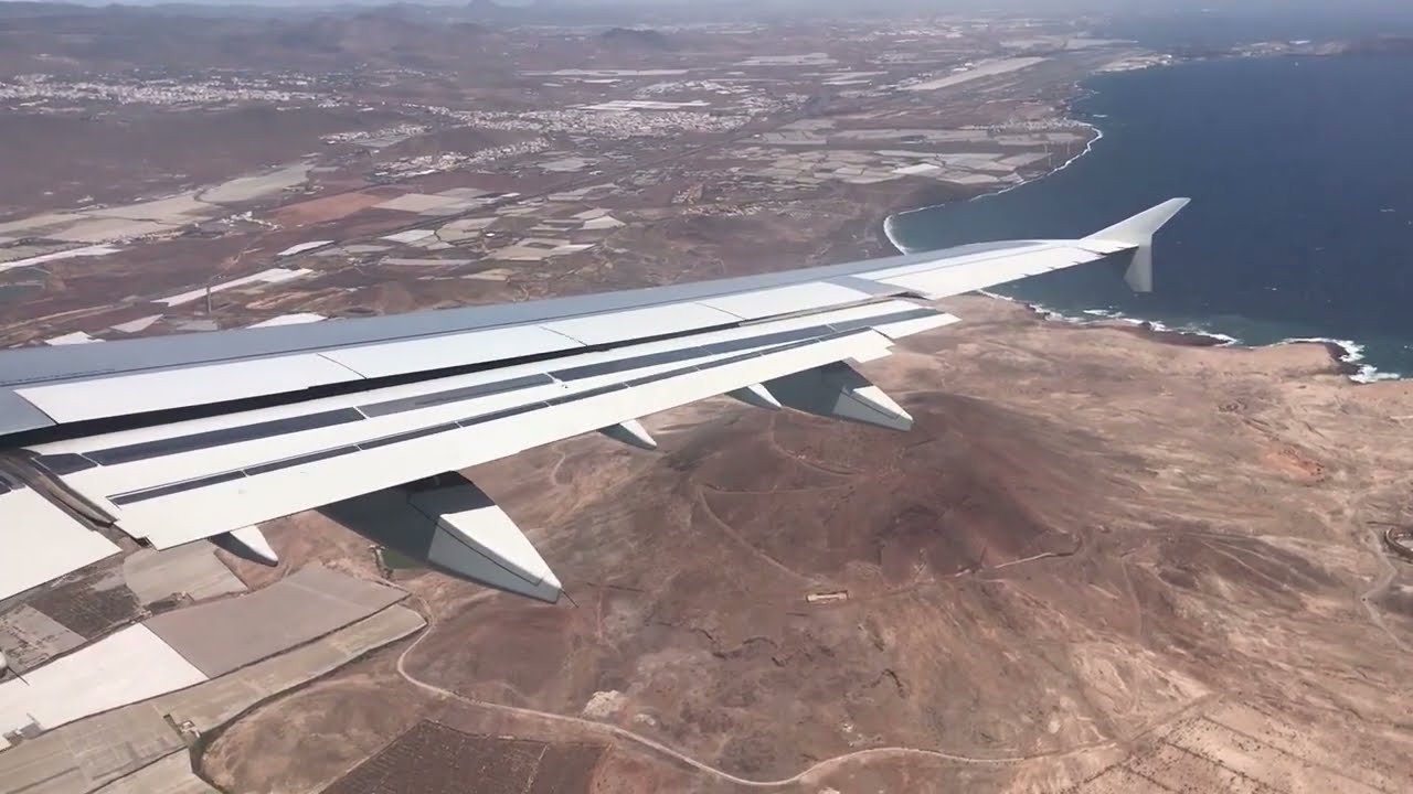 Iberia Express A321 landing at Gran Canaria