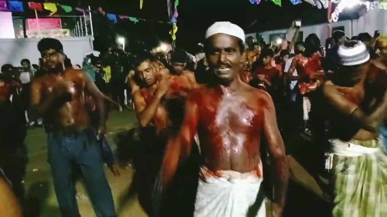 মঙ্গলকোট কারিকর পাড়া বড় হুজুর পাক মাজার শরীফ,,আশুরার রাত্রে মাতম পাক 