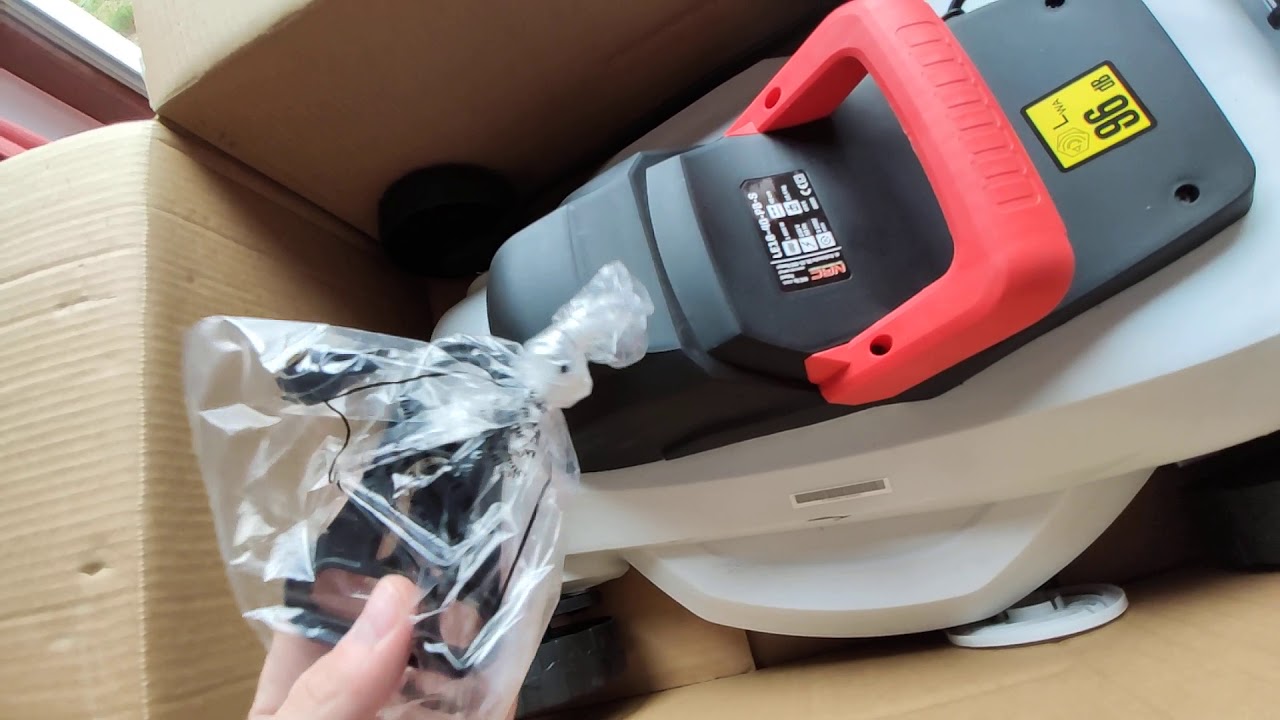 Unboxing: polska elektryczna kosiarka NAC LE18-40-PB-S. Hit sprzedaży w internecie.