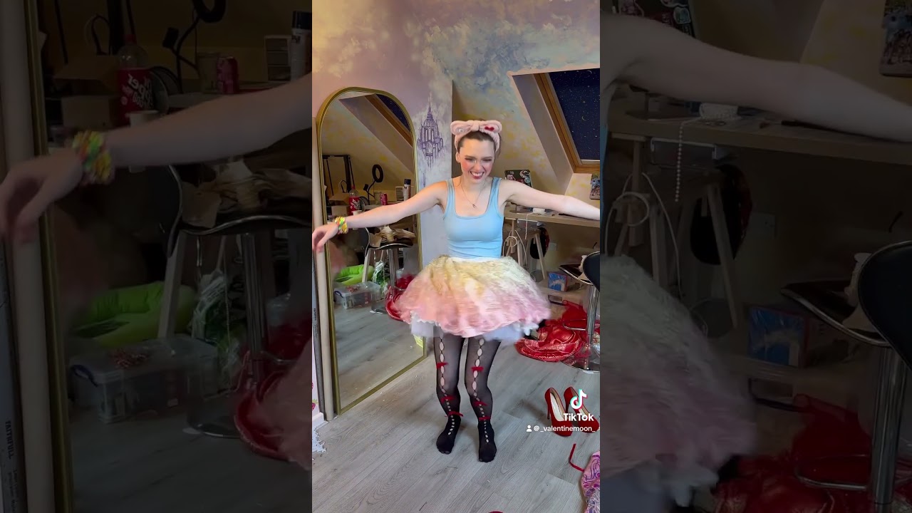 My Apple White dress from Ever After High is almost finished!! 🤩💖 #diy #costume #cosplay #sewing